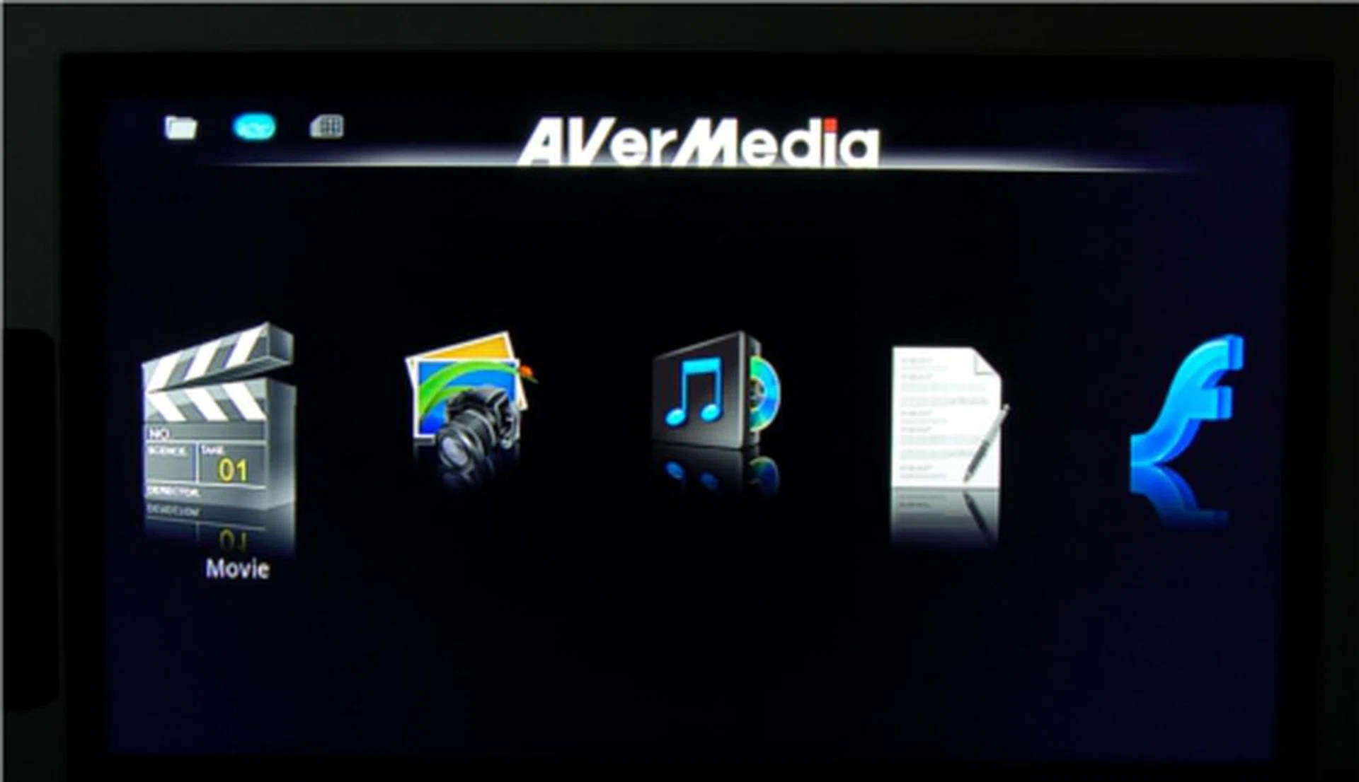 We like the clean and simple icon-based UI. The black background really helps to make the icons and text stand out.