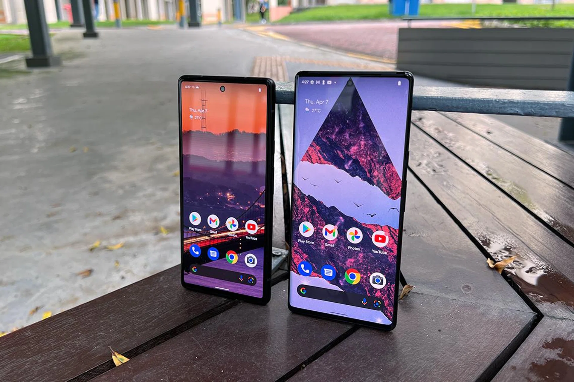 The Google Pixel 6 and Pixel 6 Pro.