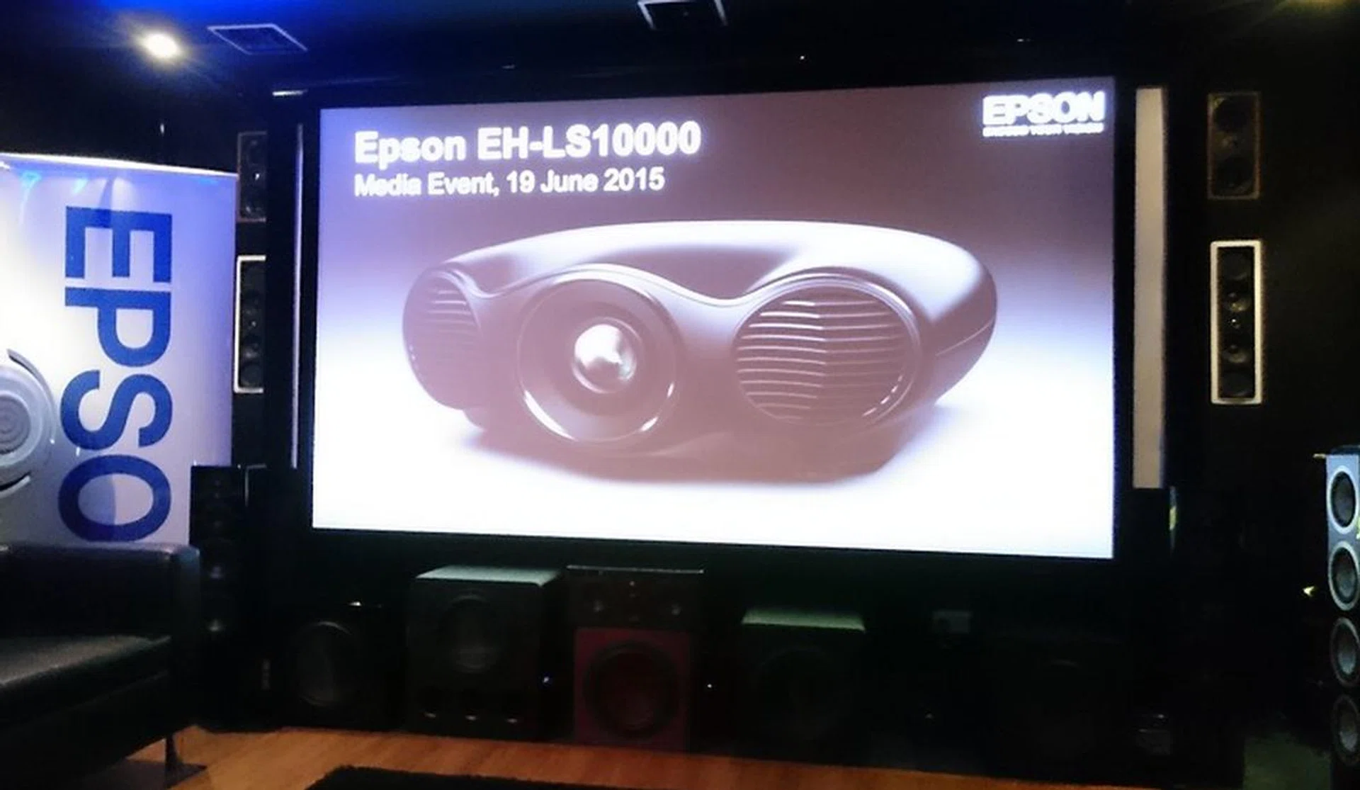 Test drive of the Epson EH-LS10000 projector at KEC Sound System.