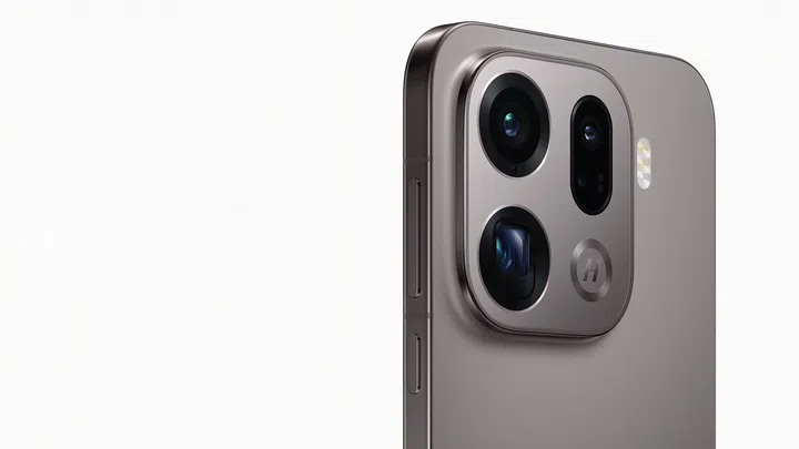 OPPO Find X9 Pro camera array