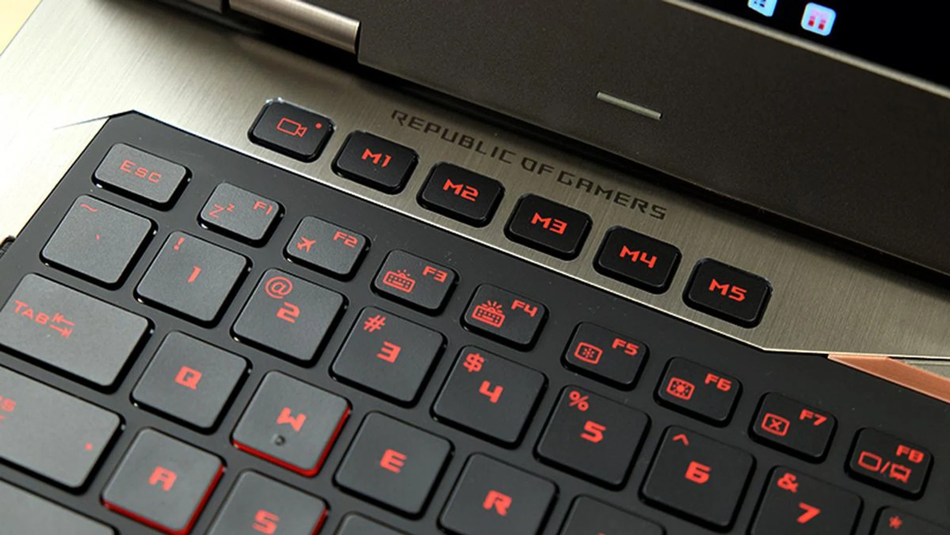 ASUS ROG G701