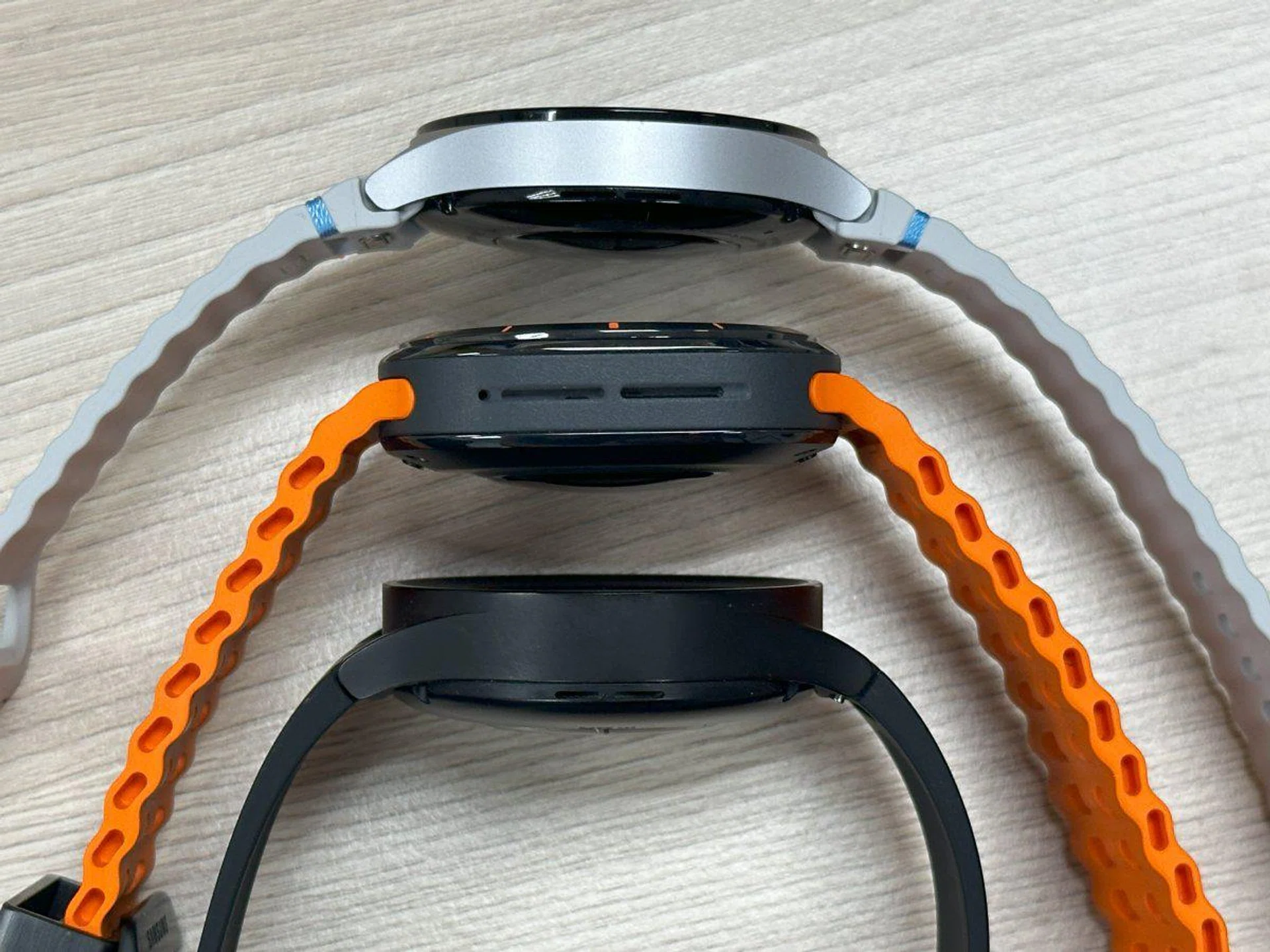 From top to bottom in thickness: Galaxy Watch7 9.7mm, Galaxy Watch Ultra 12.1mm, Galaxy Watch5 Pro 10.5mm. Image: HWZ 