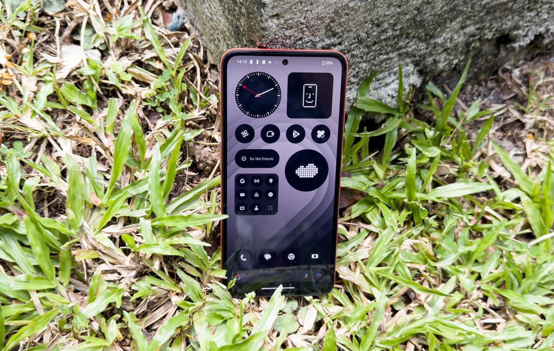 Very legible even under 2pm sunlight. Photo: HWZ.