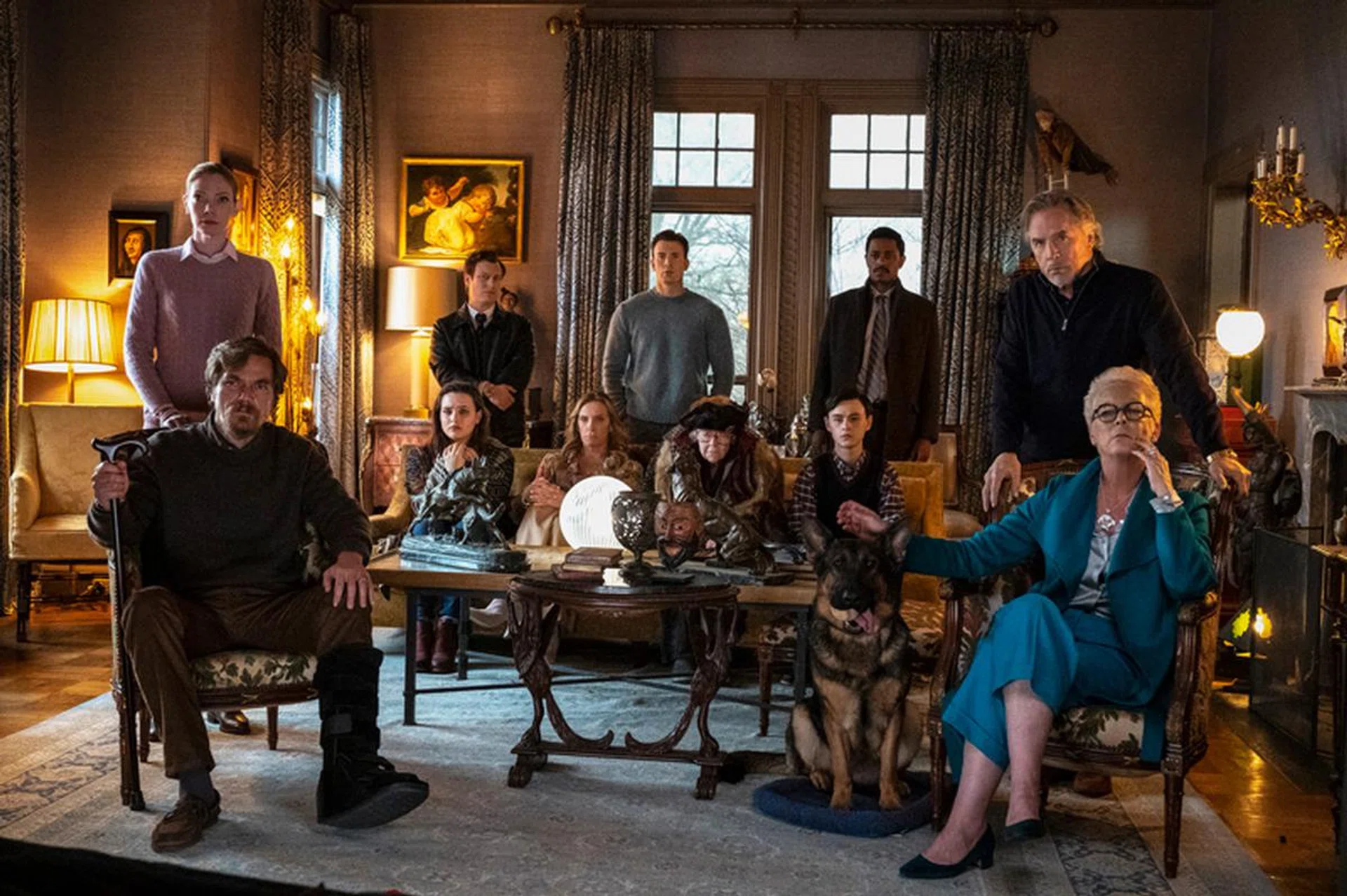 This is an absolutely star-studded cast! Everyone shines in the screentime they're given here. 