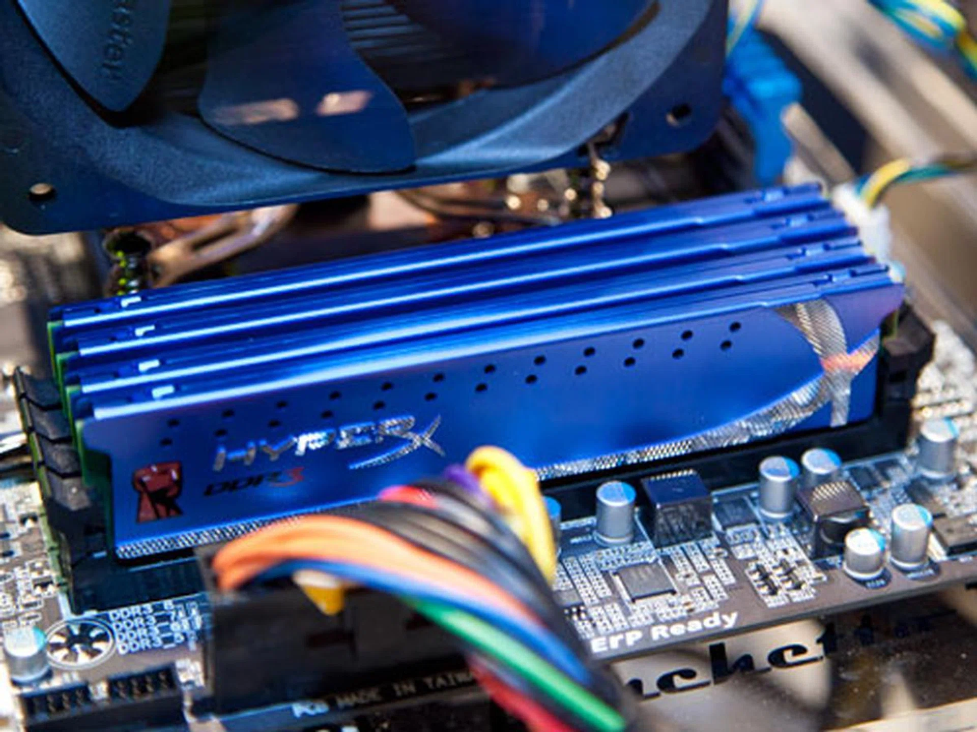 A closer look at Kingston's new HyperX 8GB DIMMs.