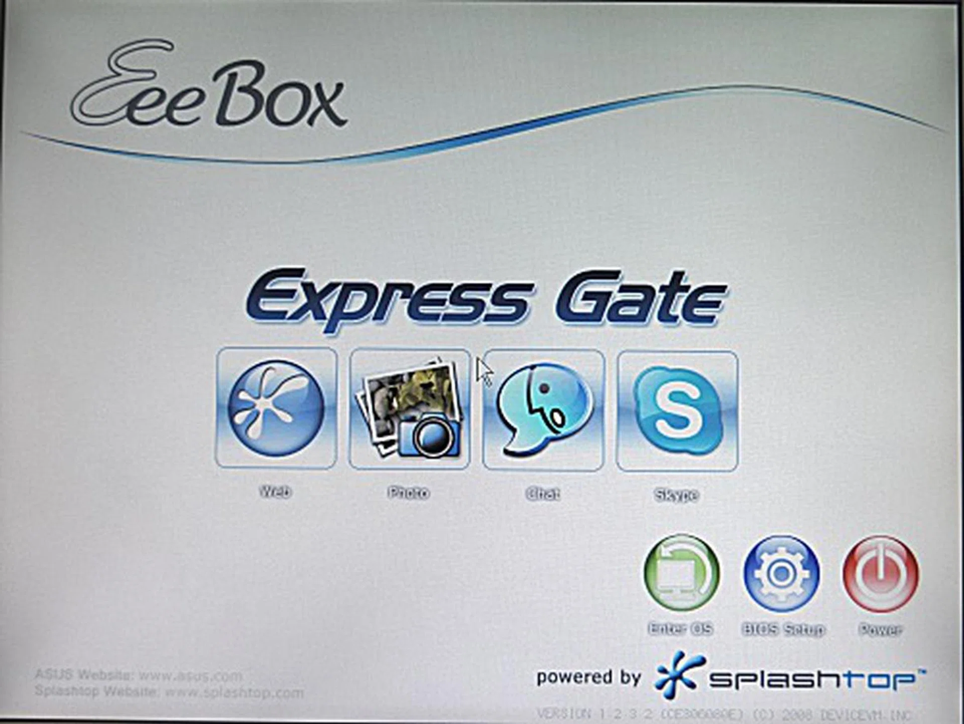 The Express Gate used for the Eee Box has been upgraded substantially since we last saw it on the ASUS P5E3 Deluxe motherboard. This time around, you can also view photos and chat on Skye without booting into the Windows XP OS.