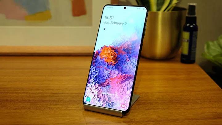 The Samsung Galaxy S20 Ultra.