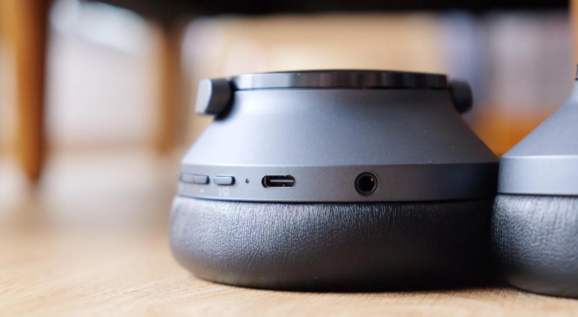 The EAH-A800 charges over USB-C. Its battery life is incredible.