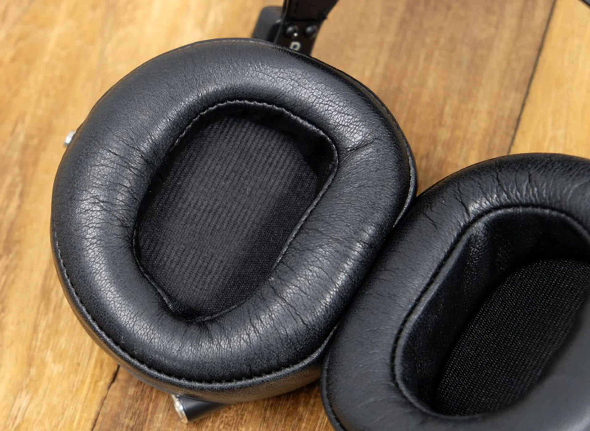 The large ear pads and its cavernous openings helped create a spacious sound.