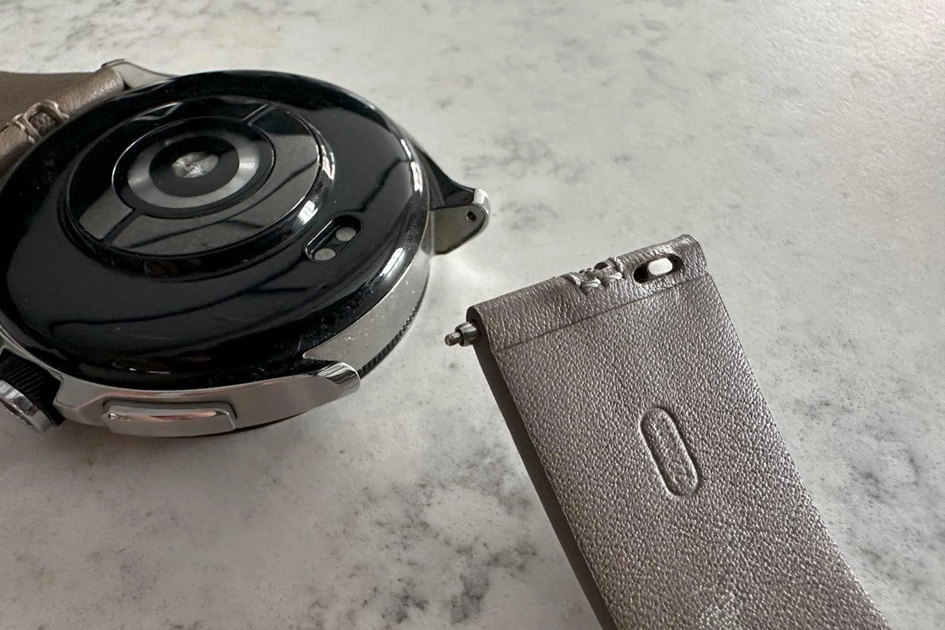 The Watch 2 Pro features standard 22mm watch strap lugs.