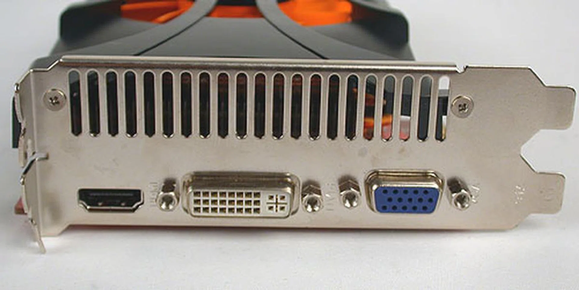 Palit has gone for a different configuration, adding in a VGA output at the expense of the DVI. 