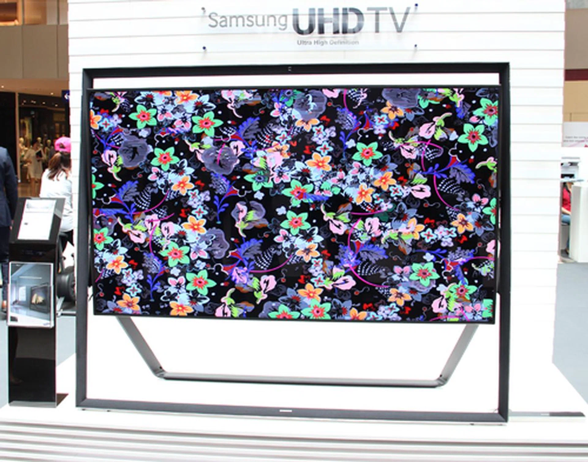The Gallery Stand, which houses a camera and array speakers, is unique to the Samsung 85-inch UHD 4K TV. However, it does take up more space as well.