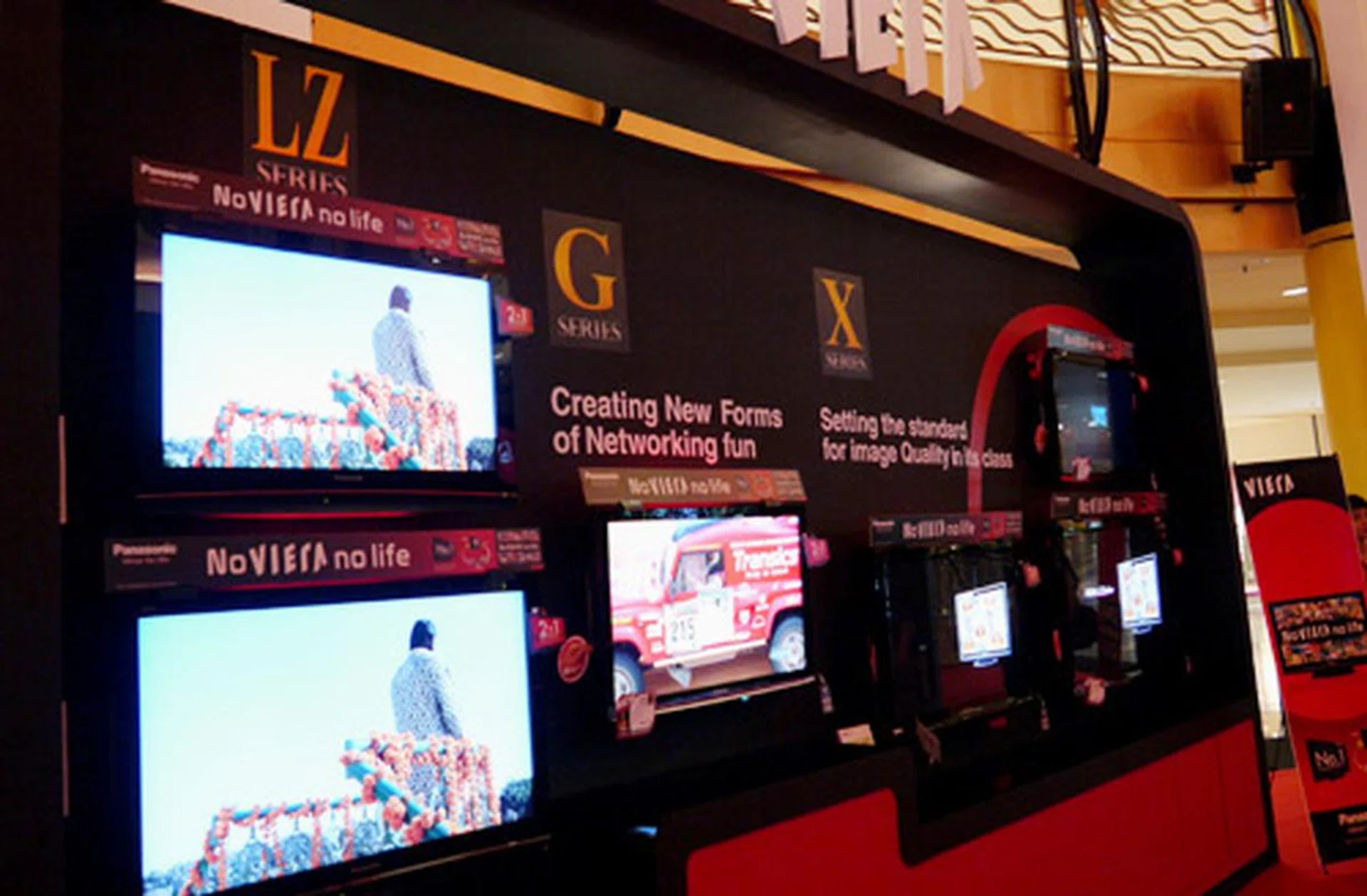 The new G and X-series VIERA LCD TVs. Do note that only the G-series is a Full-HD selection whilst the X-series are just HD-Ready offerings. However, both series are touting the 20,000:1 contrast ratio aspect.