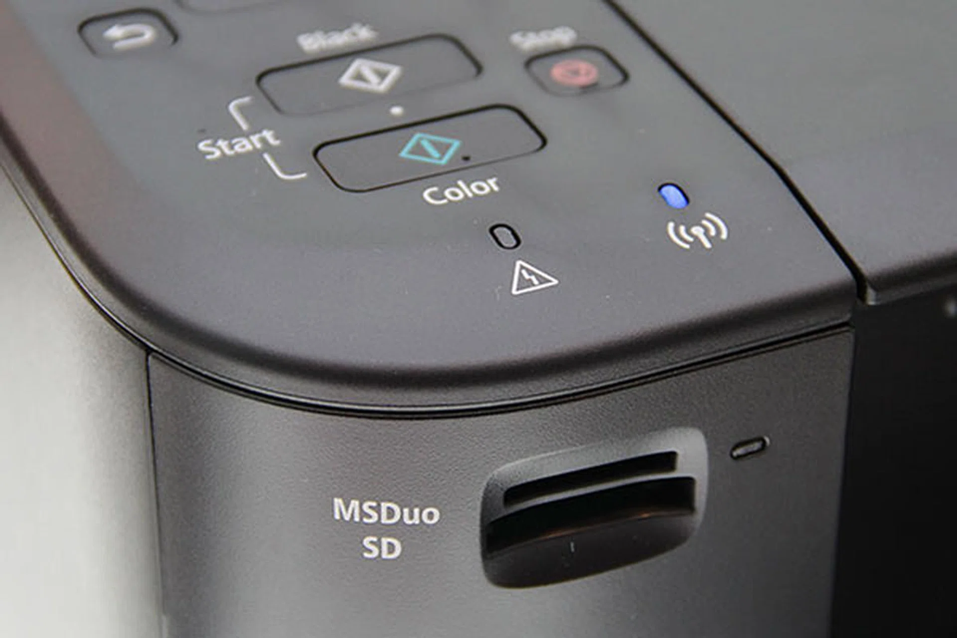 The MG4270 has memory card slots; the MG2270 doesn't. 