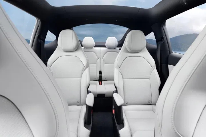 Tesla Model Y L seats