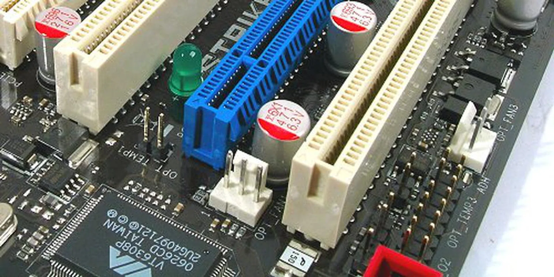 Dedicated temperature headers can be used with the bundled thermal sensor on almost anything you want to monitor.