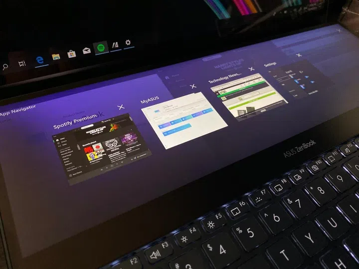 With the App Navigator, users can track their list of opened applications at a quick glance.
