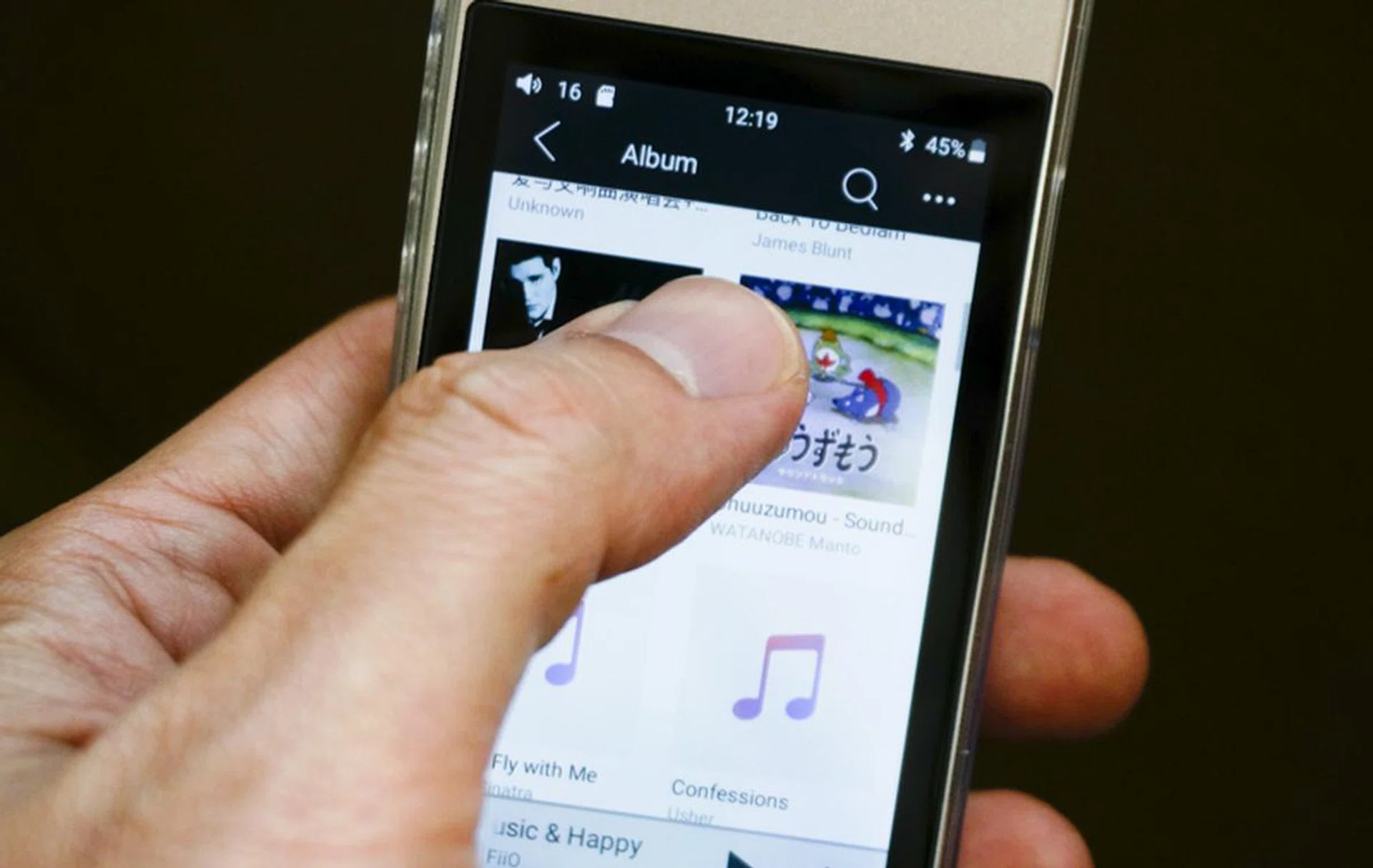 Navigate the M7 just like you would on your mobile phone.