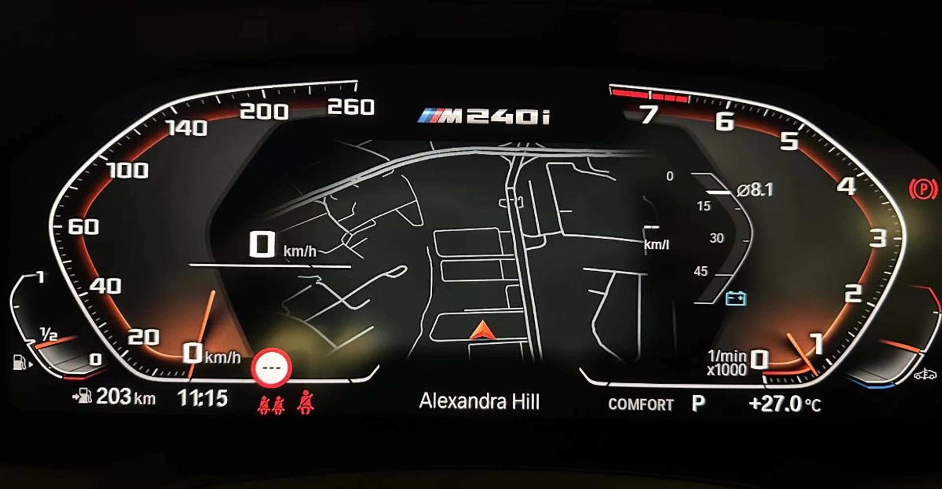 The digital instrument cluster is clear but could use more customisation options.