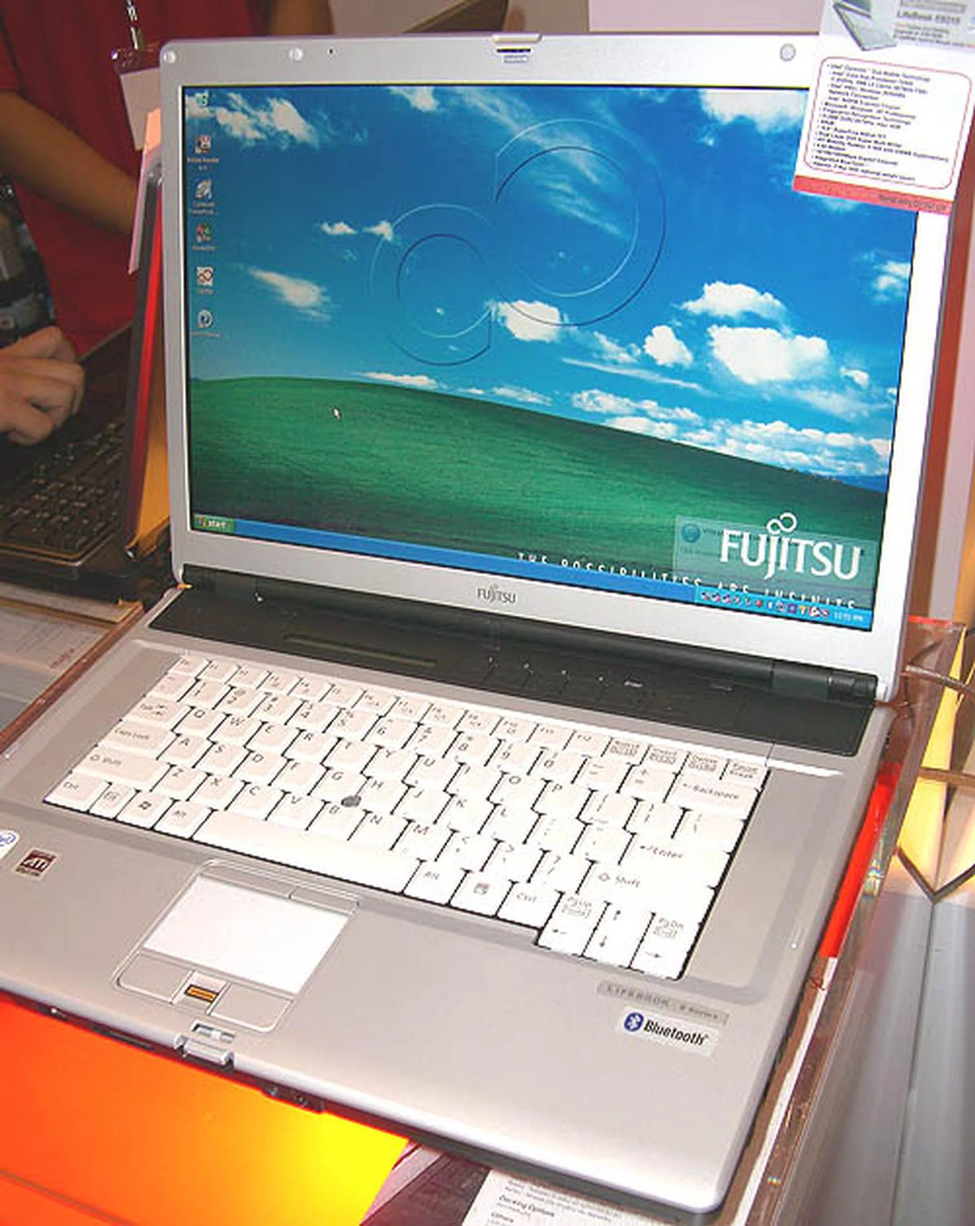 Fujitsu is offering a free upgrade to 1GB of RAM, a free second battery and a Lapmate optical mouse for its LifeBook E8210, which is priced at S$3,488. 