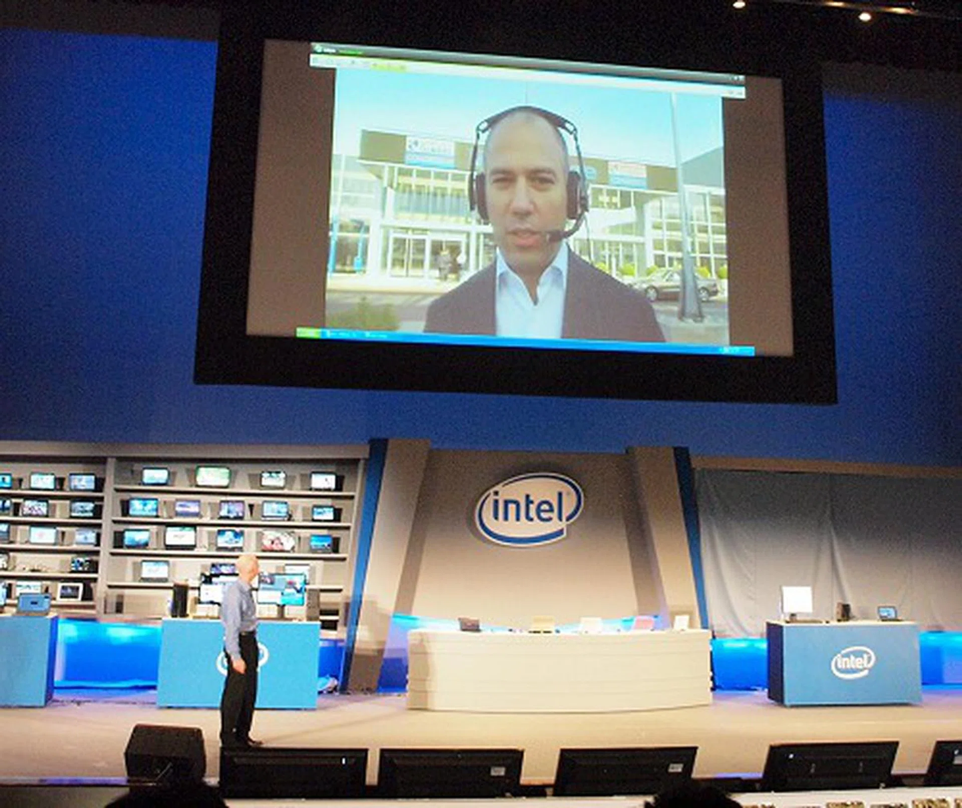  Smooth is what we would describe this live video conference call initiated by Sean Maloney, EVP of Sales and Marketing at Intel, to showcase the bandwidth potential through long distance.  
