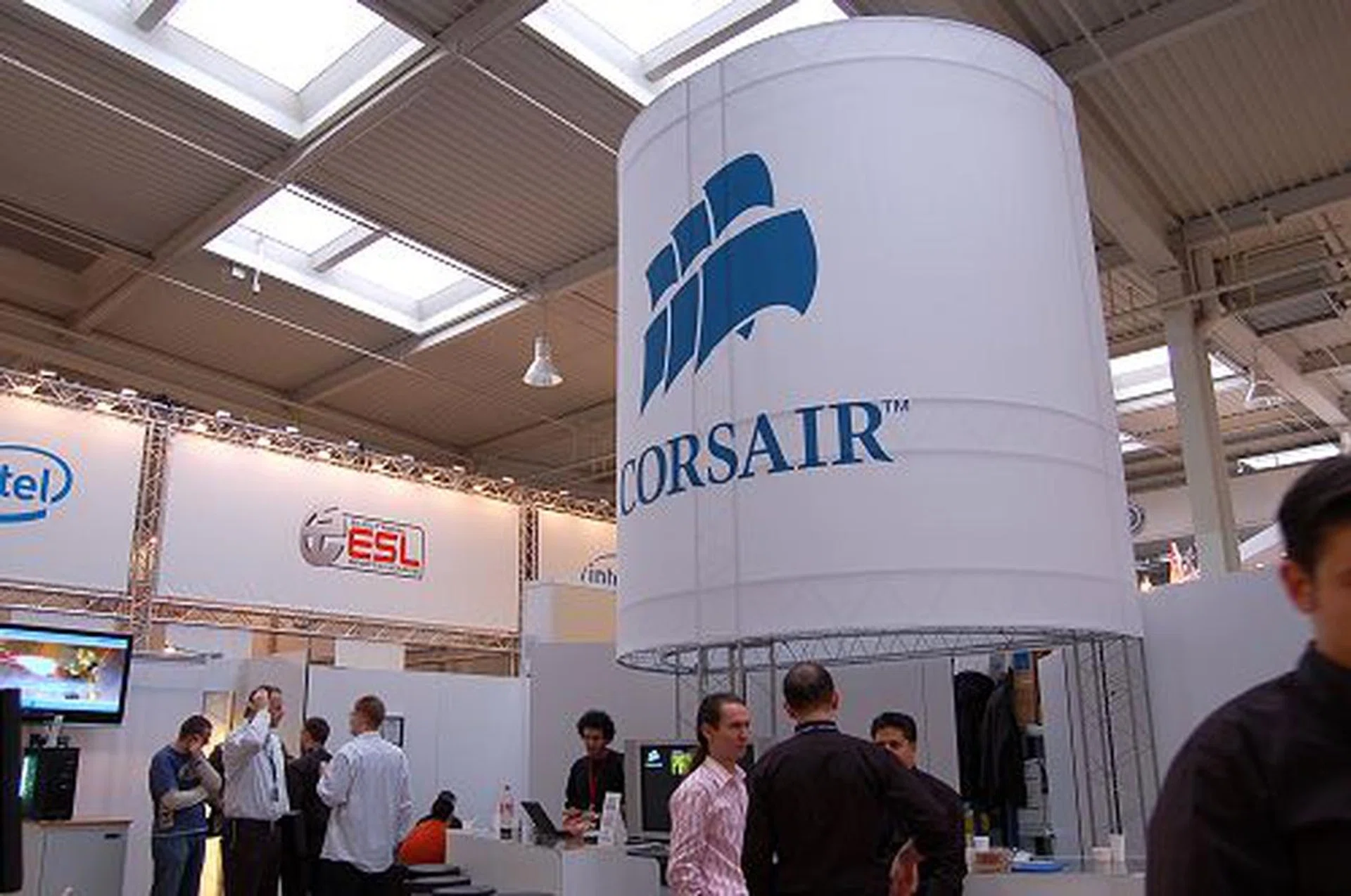  Corsair, as usual, had a fair bit of extreme stuff to show us.  