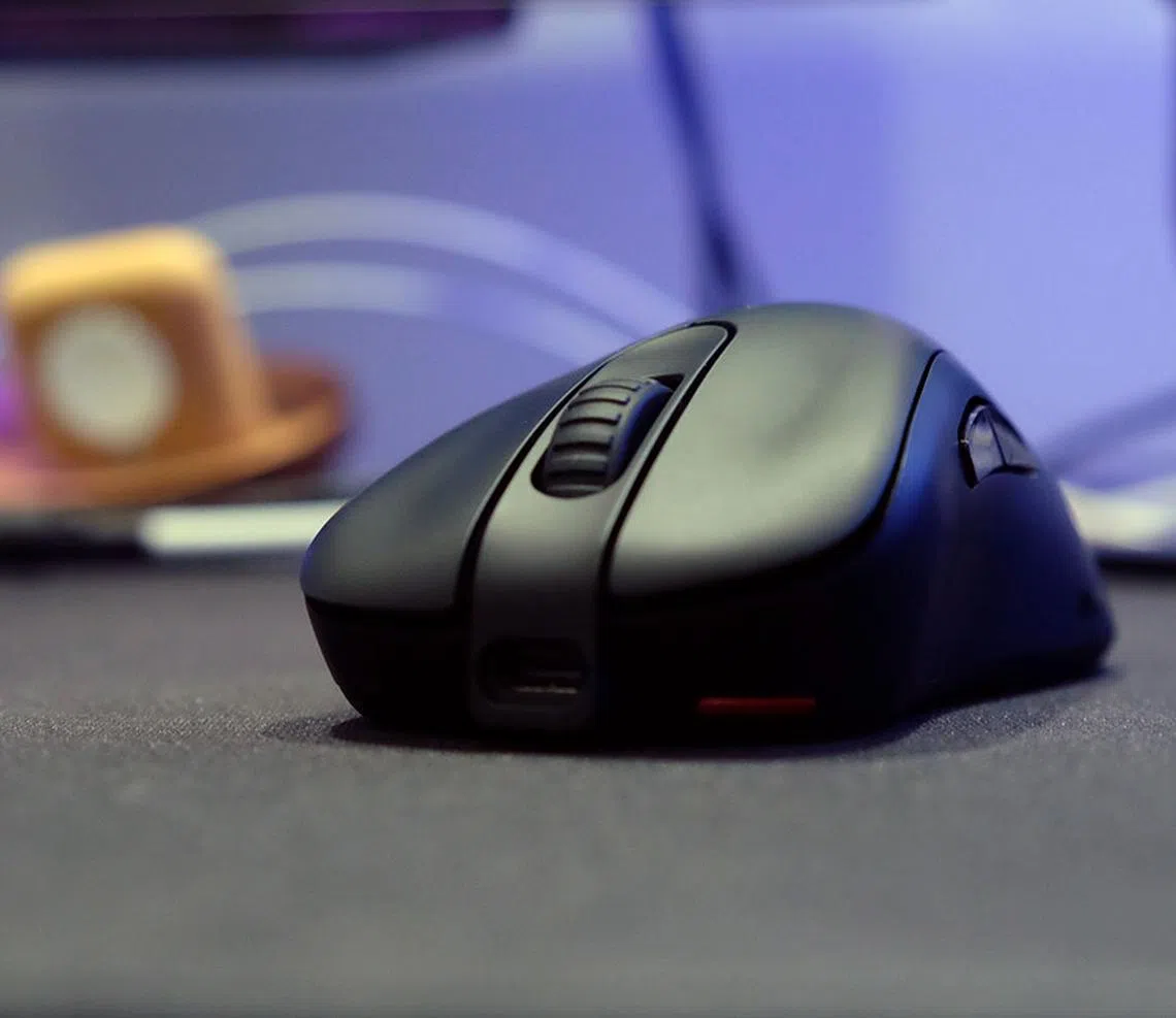 ZOWIE EC3-CW 美品 Zowie EC3-CW gaming mouse review: Wireless, at long last
