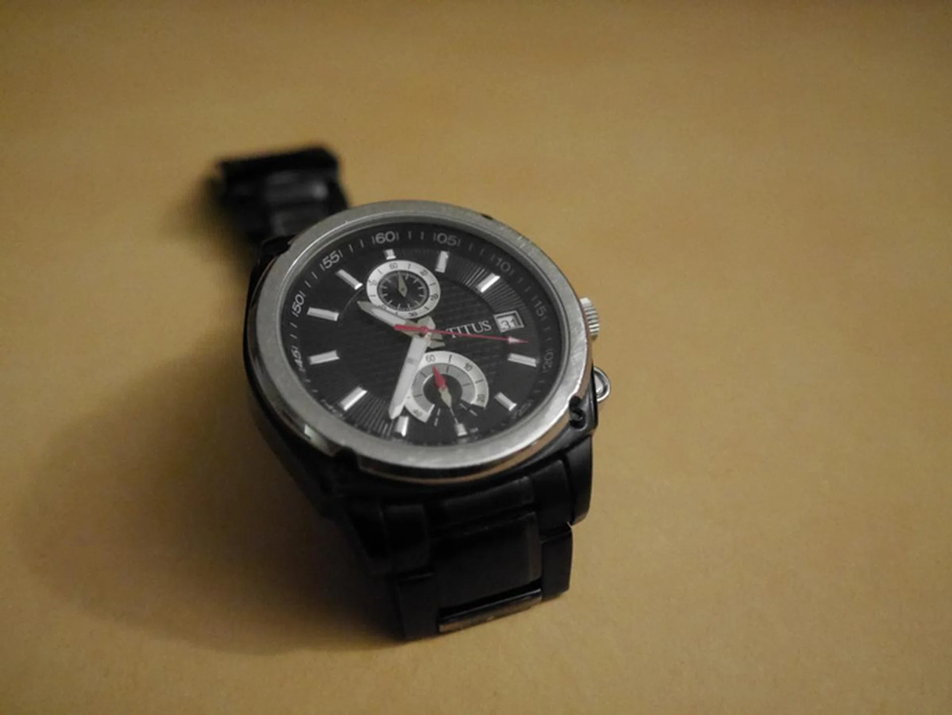 f/4 at 38mm, 1/60 sec, ISO 12,800.
