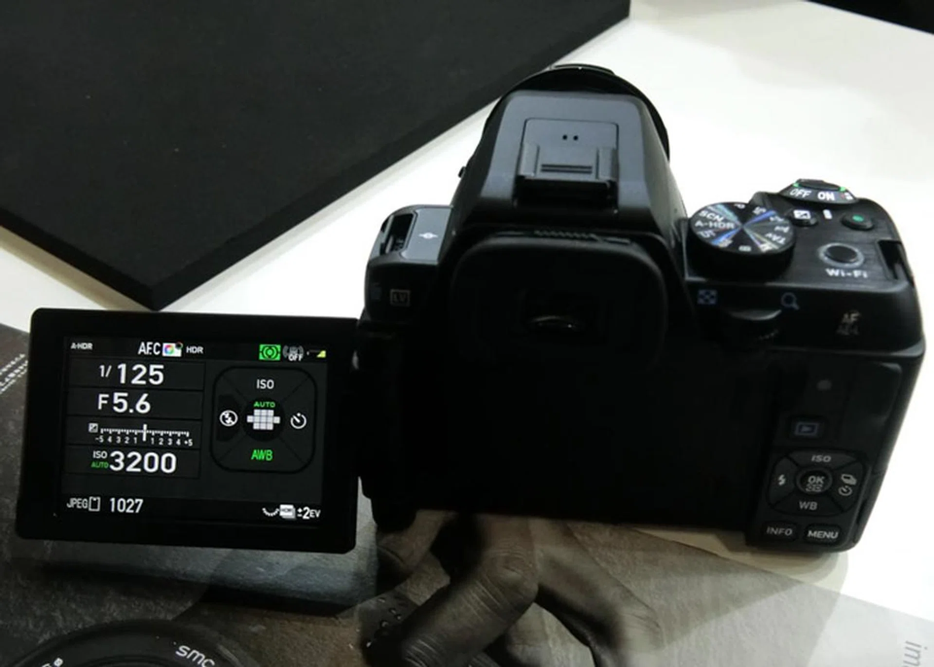 A flip-out viewfinder that's also weatherproof? Yes, please!