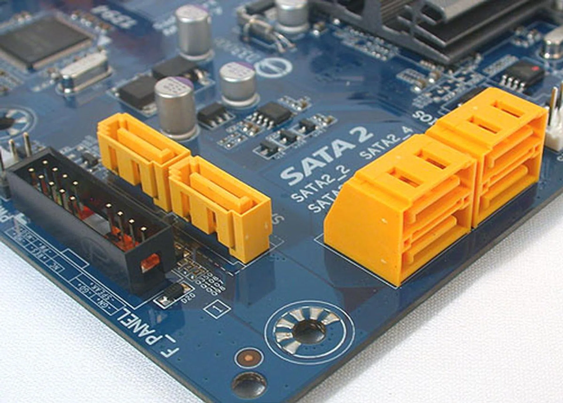 Gigabyte MA790GP-UD4H (AMD 790GX) - Ultra Durable 3 for DDR2