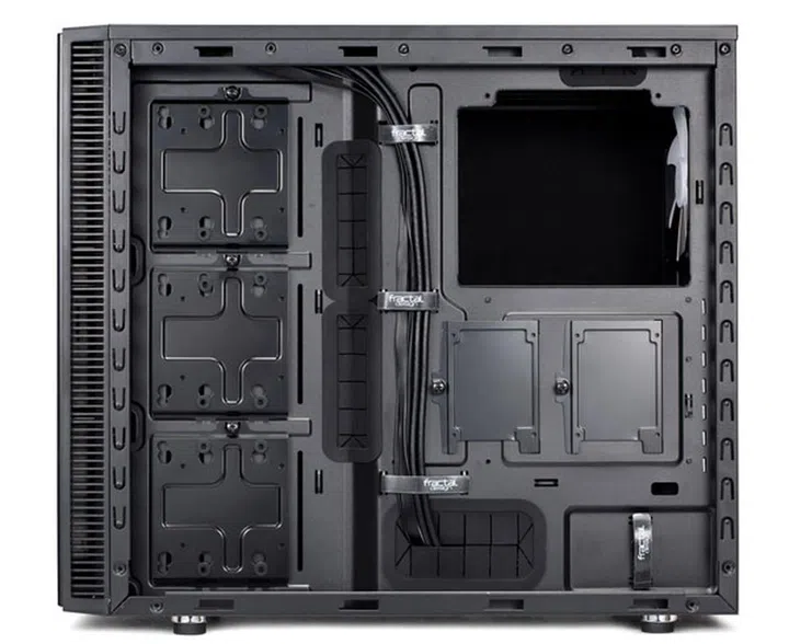 The Define S features 2.5-inch and 3.5-inch drive mounts at the back of the motherboard tray that are attached by thumbscrews. (Image Source: Fractal Design)