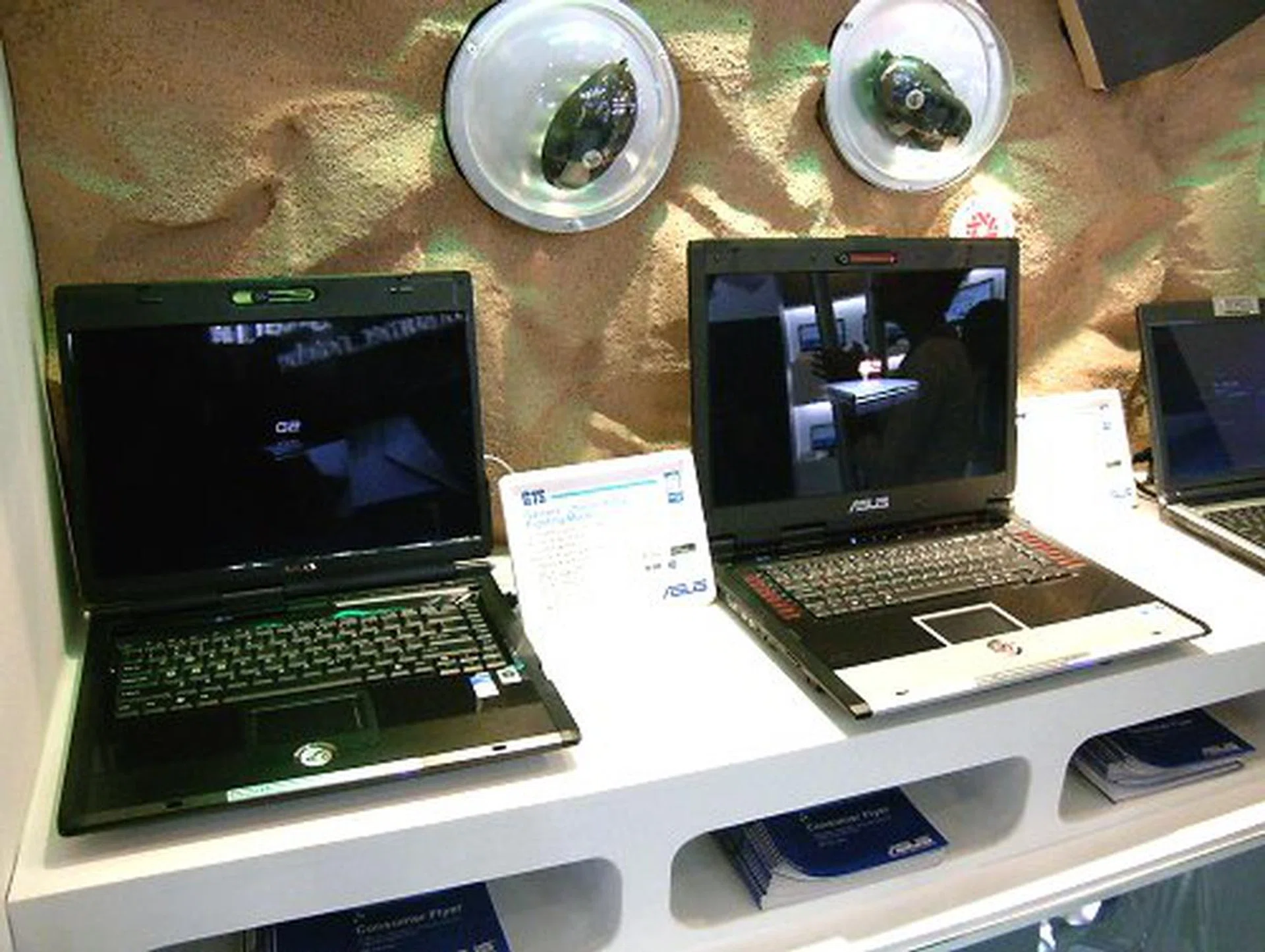  Both the ASUS G1 and G2 Santa Rosa updates are also on display here at Computex. Being their flagship gaming series, we weren't surprised.  