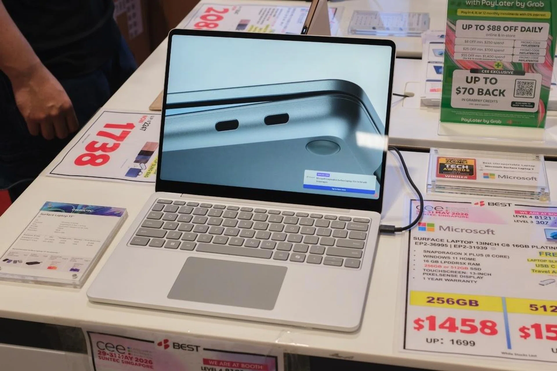 Microsoft Surface Laptop CEE 2026