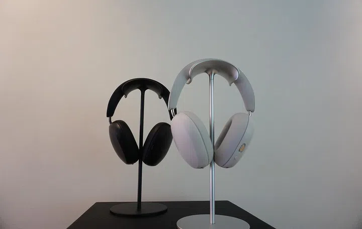 The Sonos Ace comes in Black and Soft White. 