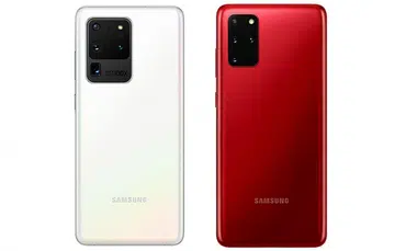 Samsung Galaxu S20 Ultra in Cloud White (left), and Samsung Galaxy S20+ in Aura Red (right).