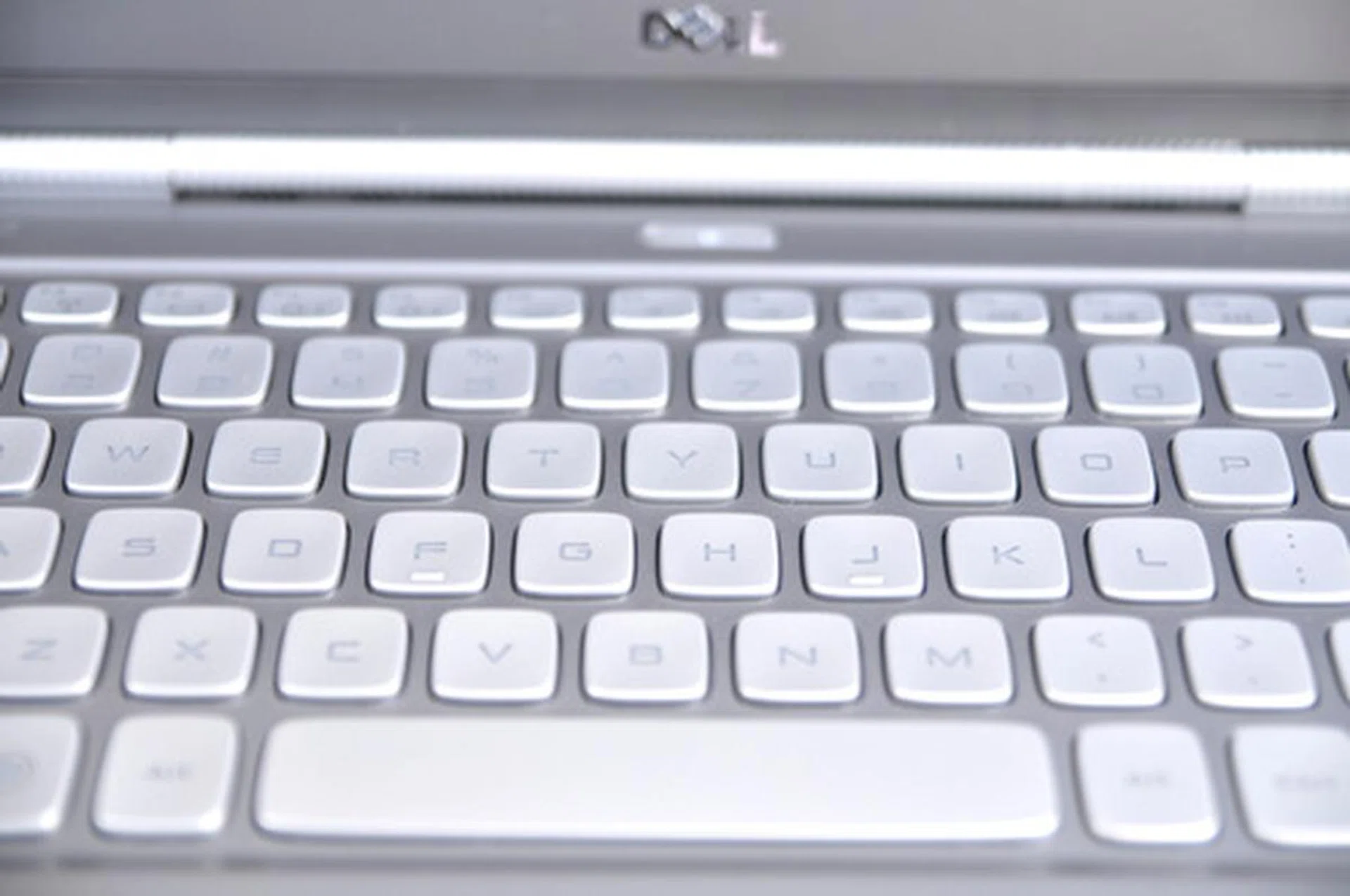 The style of the sunken-in keyboard is similar to what is found on the MacBook Pro. 
