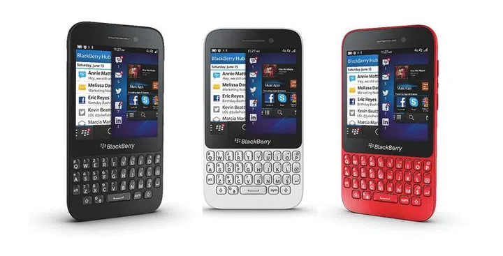 The BlackBerry Q5 will be available in black and white. The red version will not be available in Singapore.