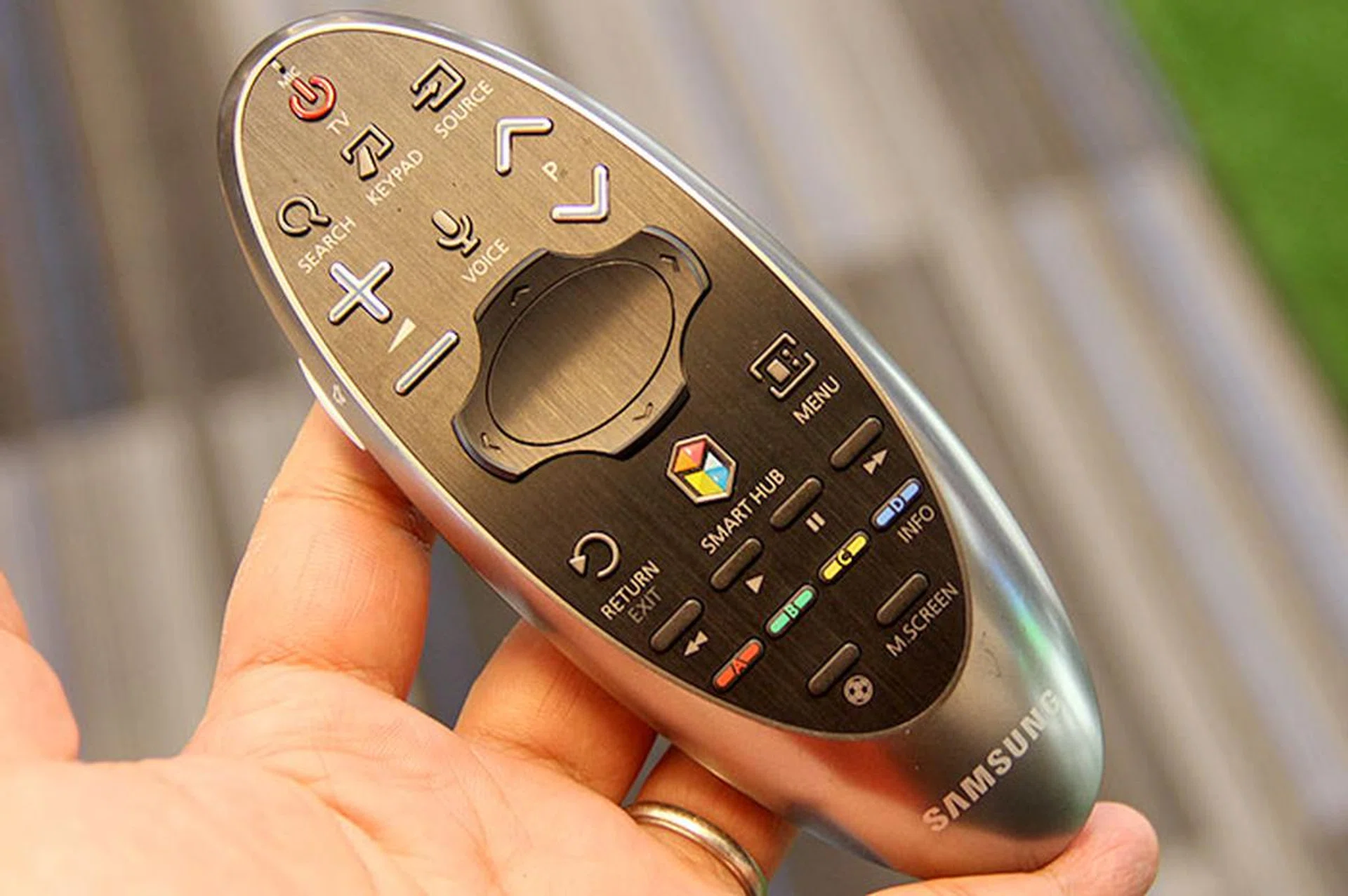 Samsung's latest smart TV remote has a new button console with four directional keys and a touchpad in the center to make navigating the UI and accessing content faster and more accurate.