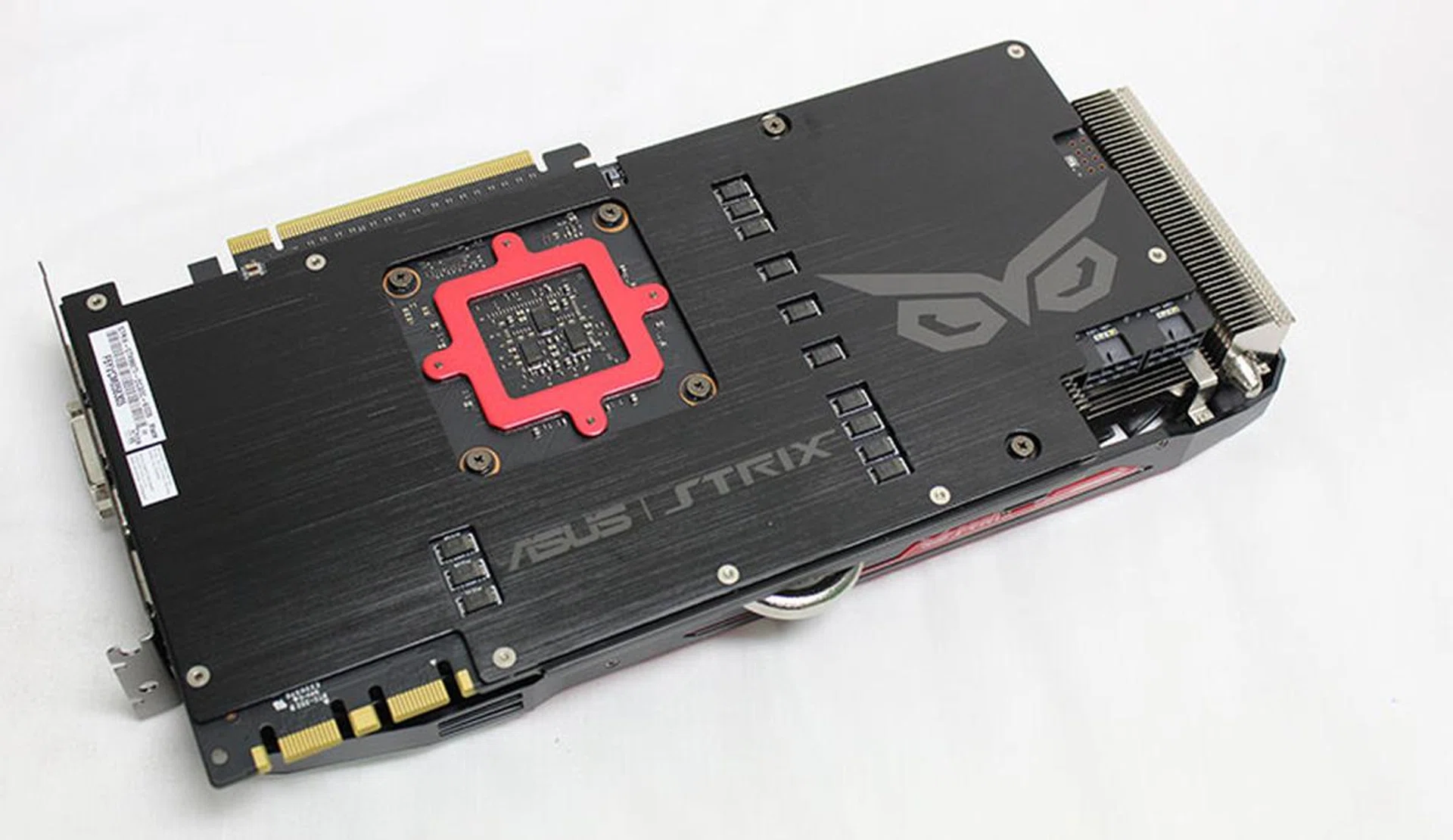ASUS has included a dedicated GPU fortifier to support the GPU.