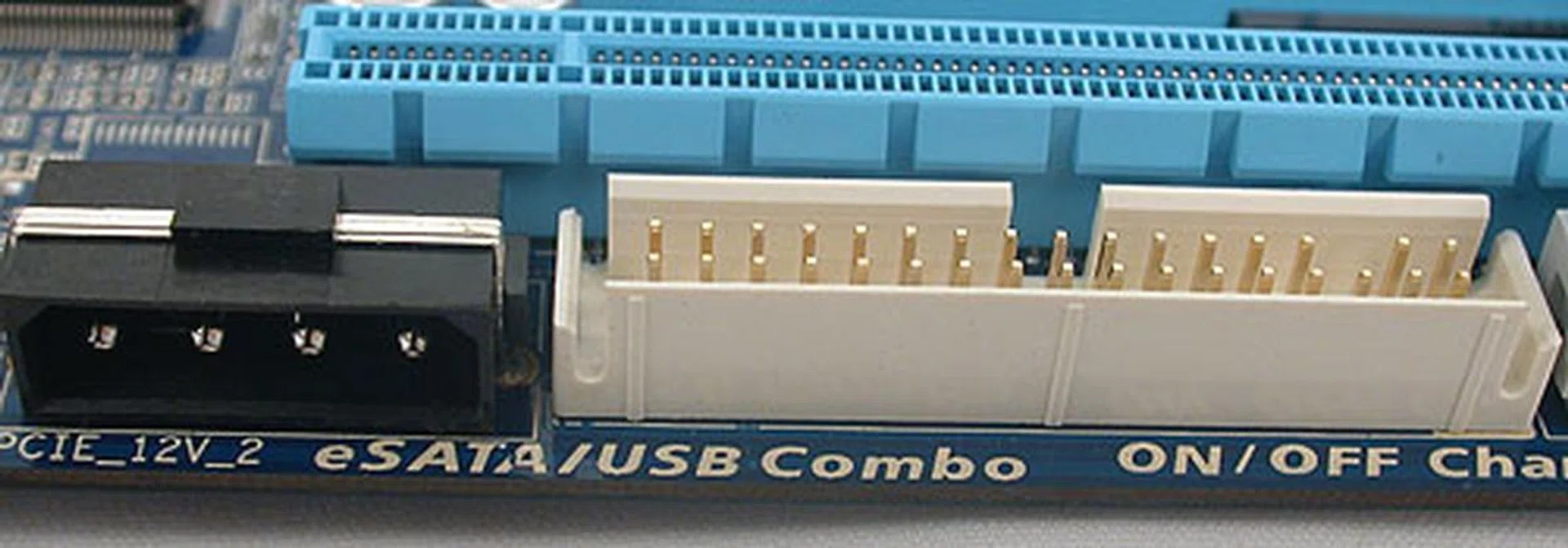 The floppy drive continues to get support from Gigabyte and there's a 4-pin 12V PCIe power connector too.