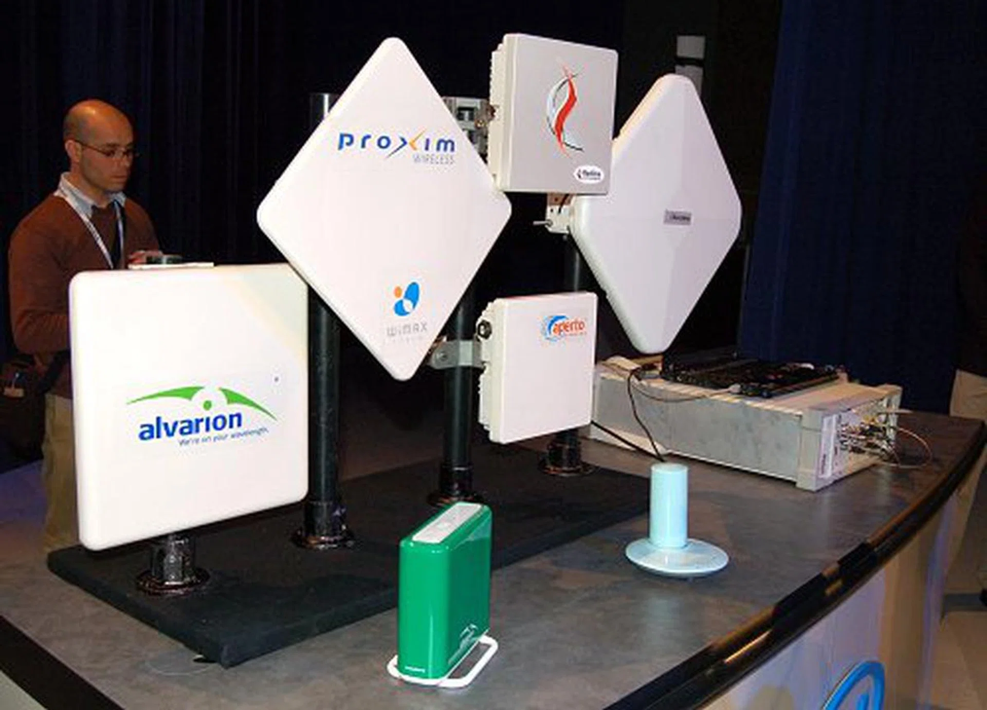 IDF Spring 2006 - Merom, WiMAX, UMPC and Viiv | HardwareZone Singapore