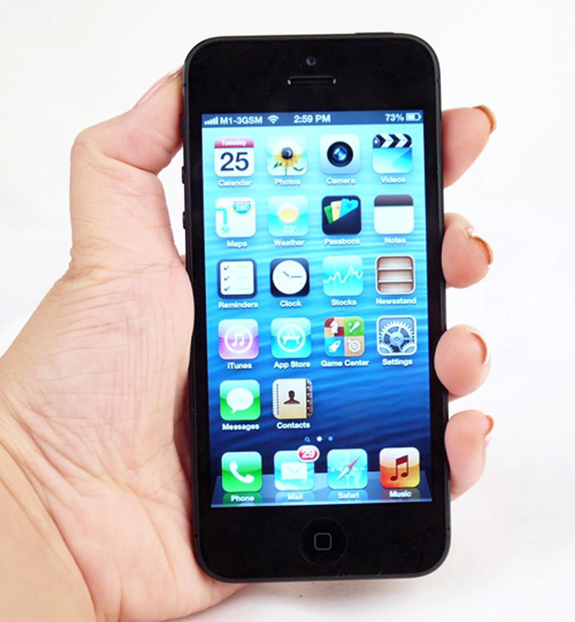 Welcoming the sixth-gen iPhone, the big 5.