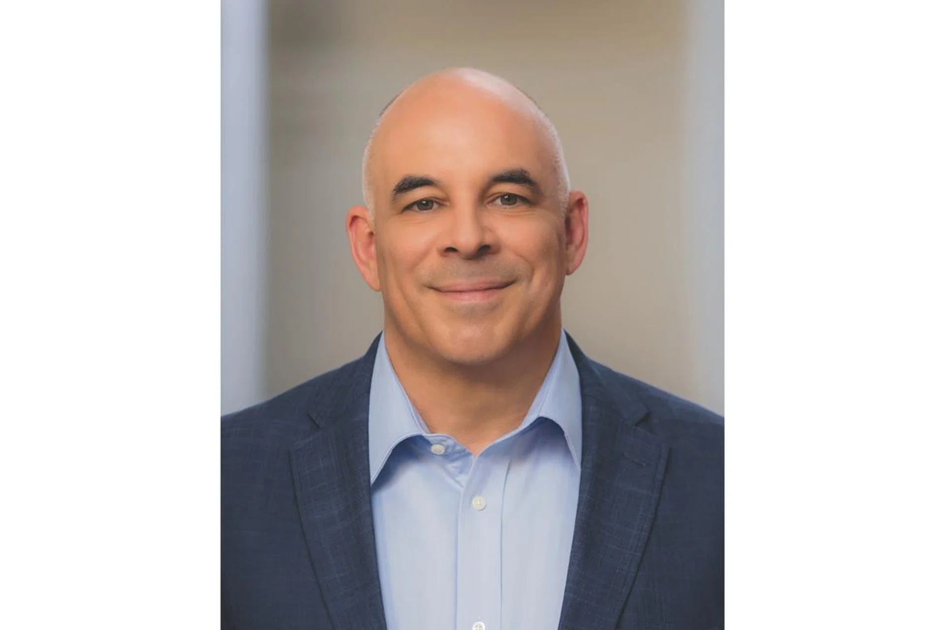 Dr. Carlos Nunez