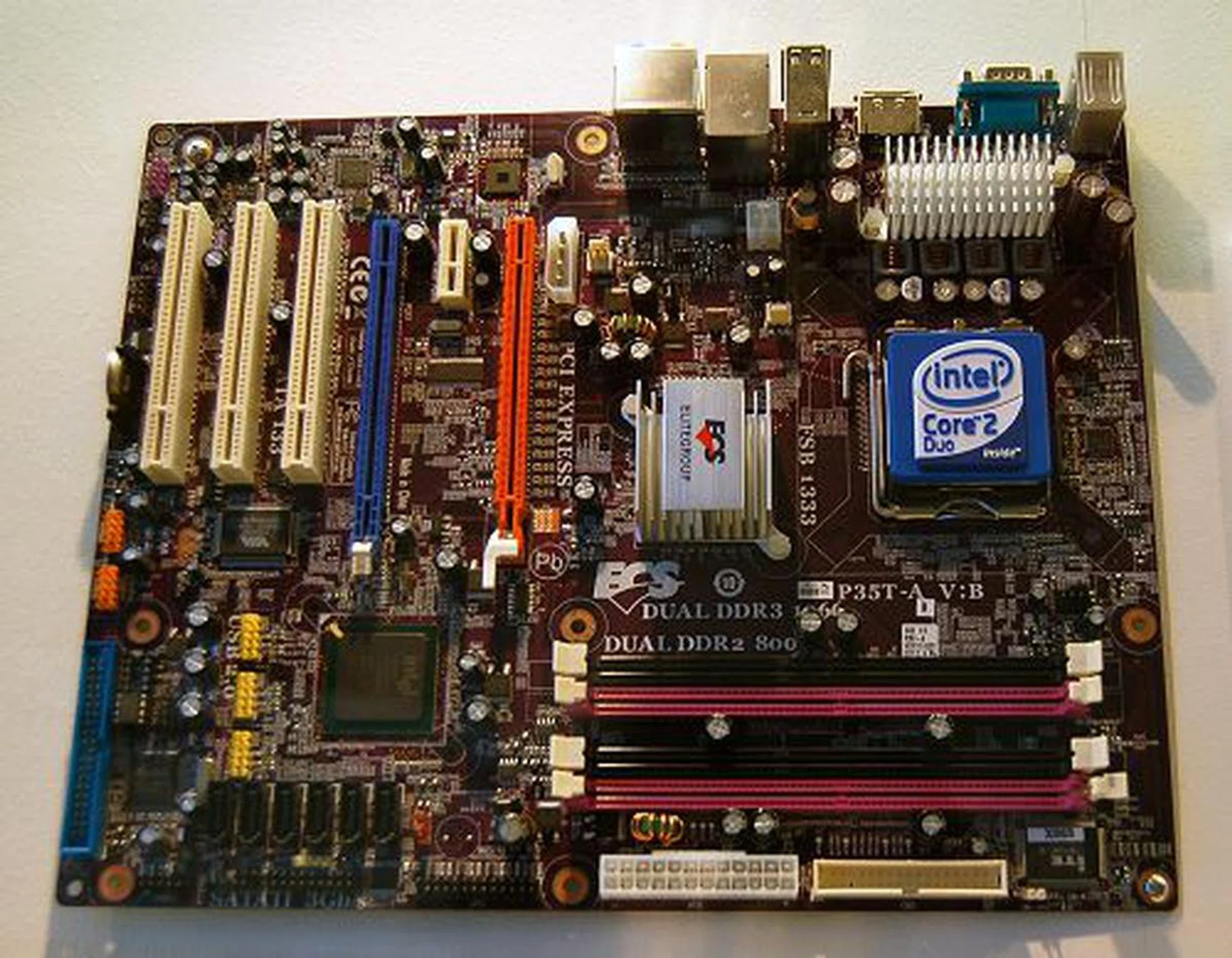  This is likely ECS' flagship motherboard model to come in May. The P35T-A is based on the Intel P35 + ICH9DH chipset. Used DDR3-1066 memory, supports Intel Viiv technology, Intel Robson technology, ATI CrossFire and has the chipset's overspeed protection removed.  
