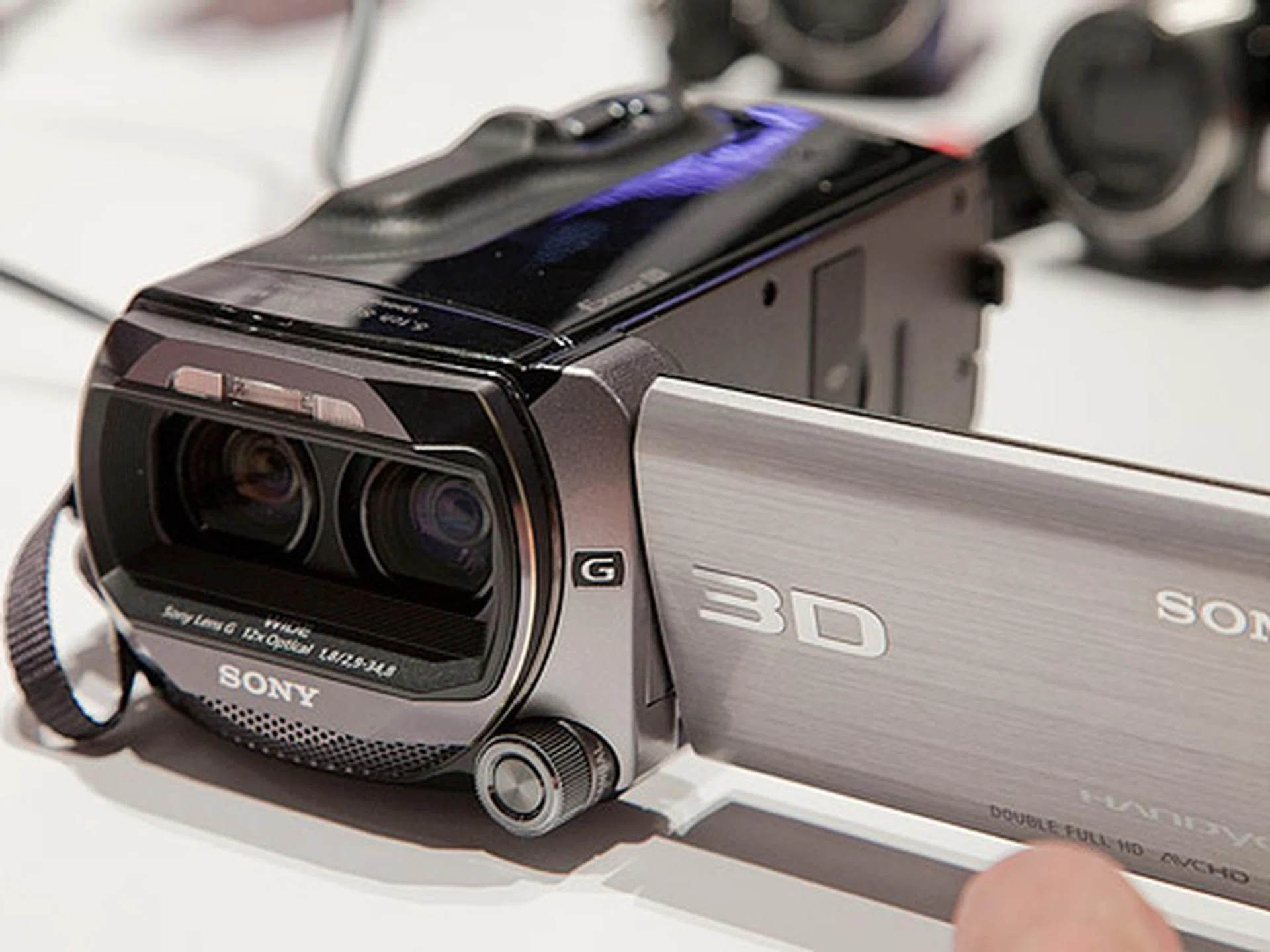 The dual lens system makes it possible to shoot true 3D videos and still images.