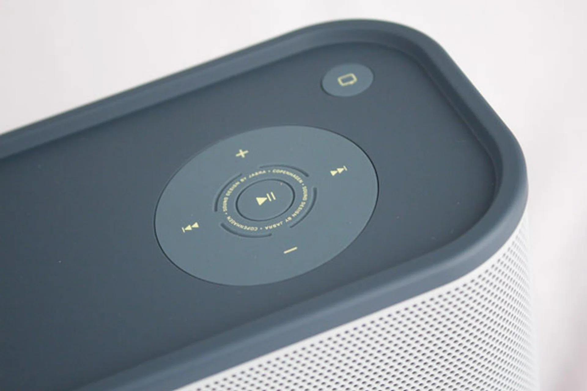 Unlike the Solemate and Solemate Mini, the Solemate Max lets you control playback from the speaker itself.