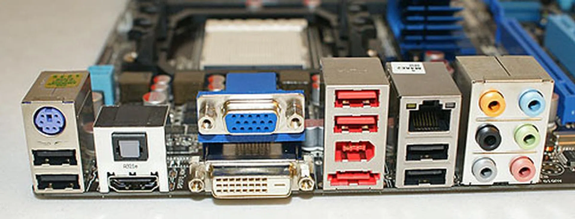 While we would have wished for more USB ports, ASUS packs a variety of ports, from FireWire, to eSATA and optical S/PDIF.