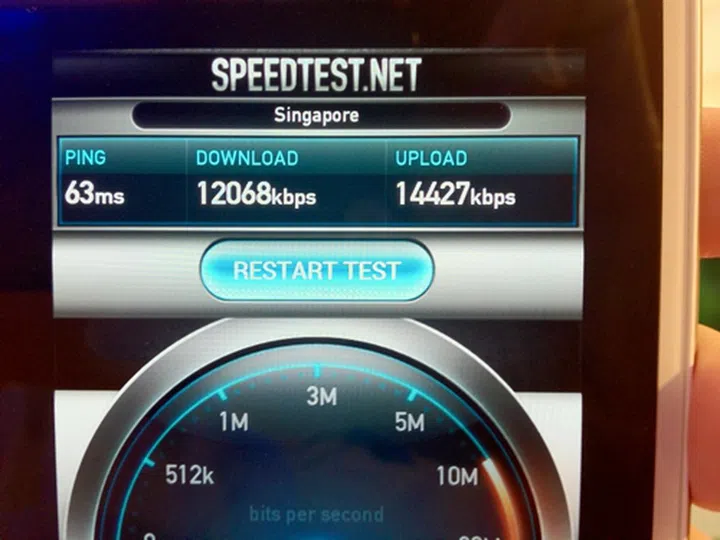 An indoor speed test done at M1's flagship shop in Paragon.