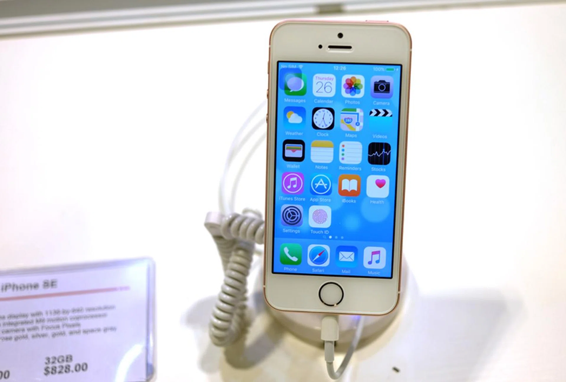 Apple's new iPhone SE is the perfect smartphone for people that prefer smaller-size phones. Don't be fooled by its small size though, the 4-inch smartphone packs the same power you'll find in Apple's flagship iPhone 6s. It even has the same 12-megapixel rear camera! Pick one up starting at S$658 and get a free screen protector and case!