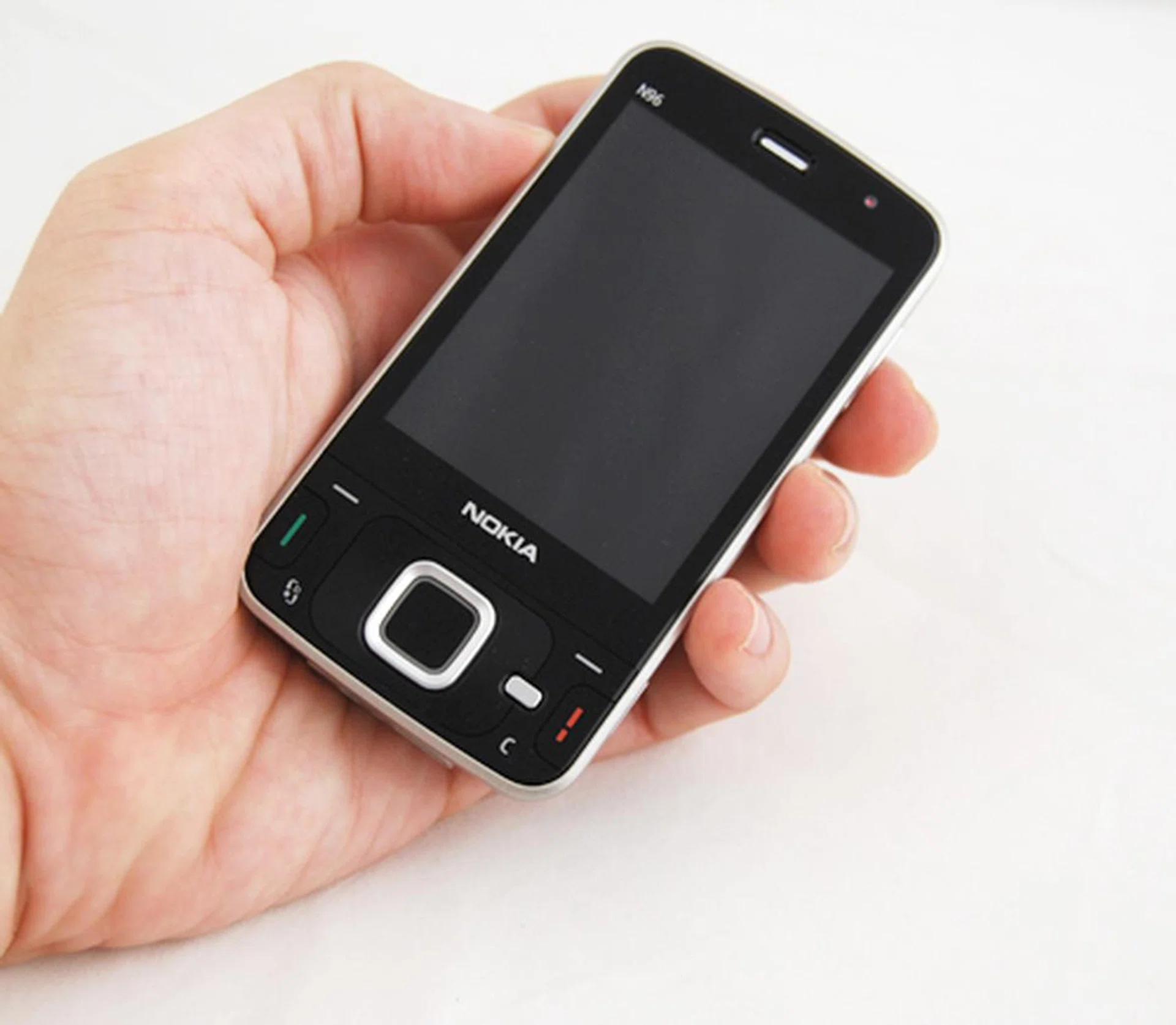 Aye or nay for the Nokia N96? As usual, we've given you the breakdown of the device's capability and usability. What really matters when and if you should wish to purchase the N96, is whether you are willing to fork out that extra cash to upgrade to the latest device on the market.